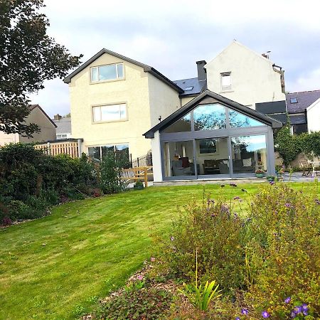 Bed and Breakfast Dingle Garden Townhouse Экстерьер фото The house of the artist in 2019