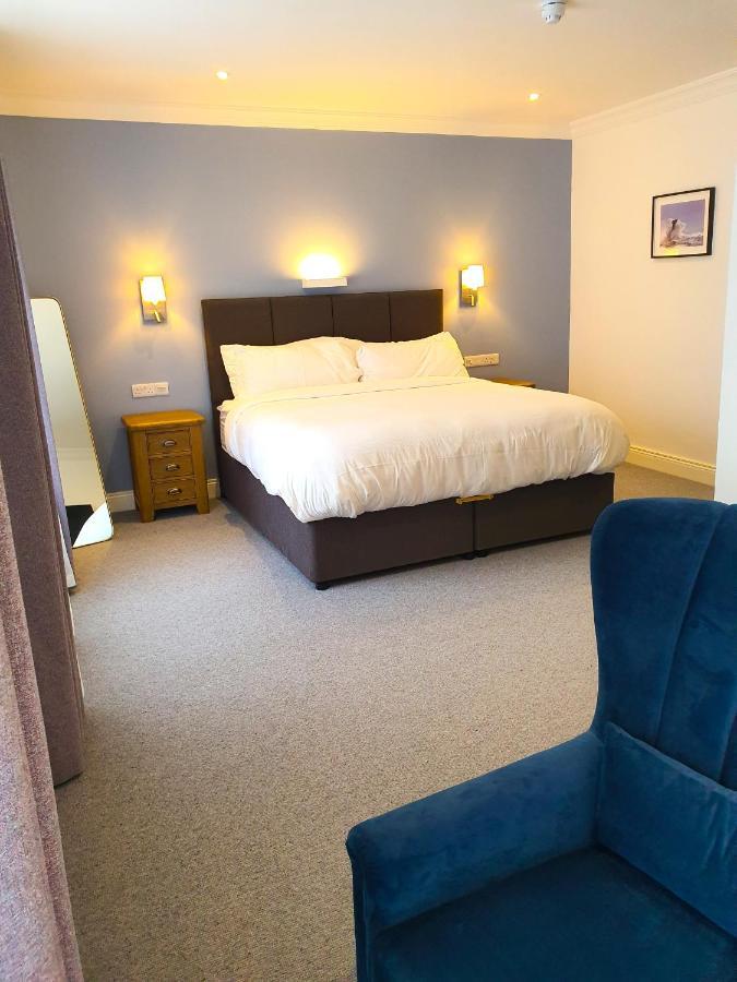 Bed and Breakfast Dingle Garden Townhouse Экстерьер фото A bedroom at the hotel