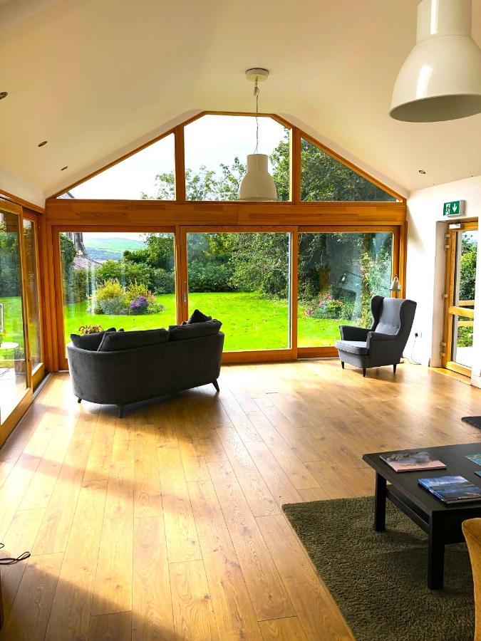 Bed and Breakfast Dingle Garden Townhouse Экстерьер фото The interior of the Centre for Cancer Immunotherapy