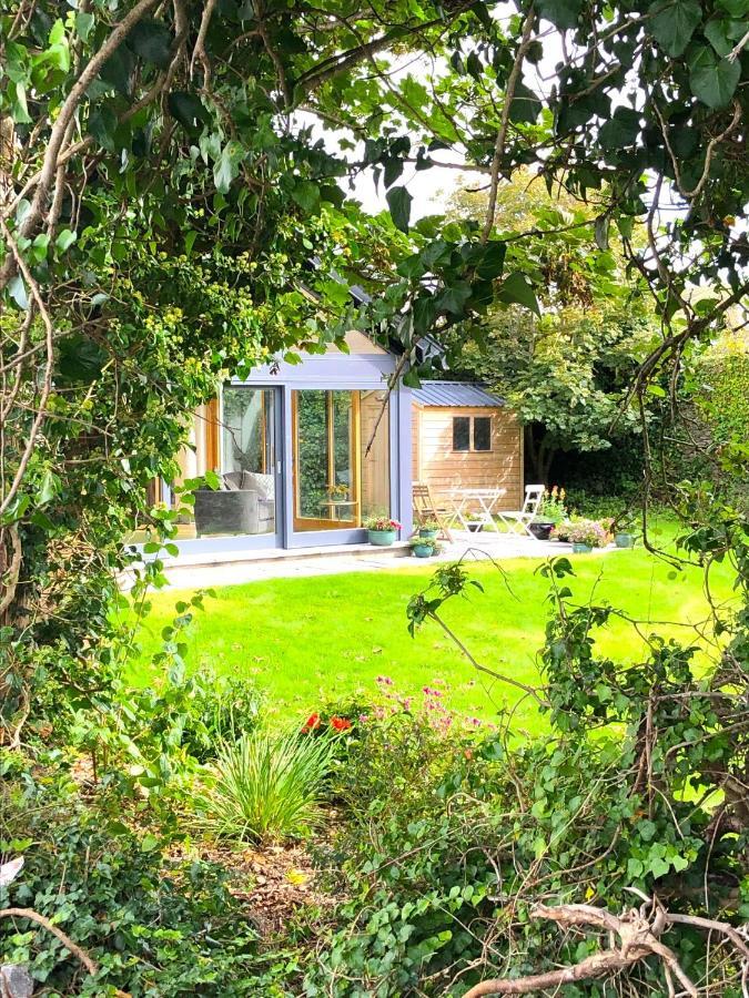 Bed and Breakfast Dingle Garden Townhouse Экстерьер фото Garden room