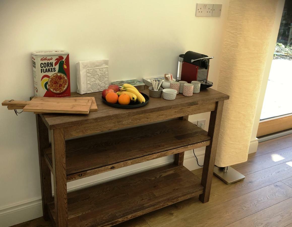 Bed and Breakfast Dingle Garden Townhouse Экстерьер фото A coffee table with a coffee machine
